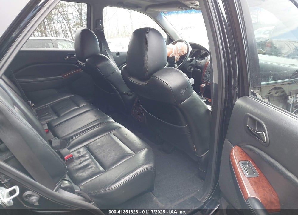 2005 ACURA MDX VIN: 2HNYD18215H555605