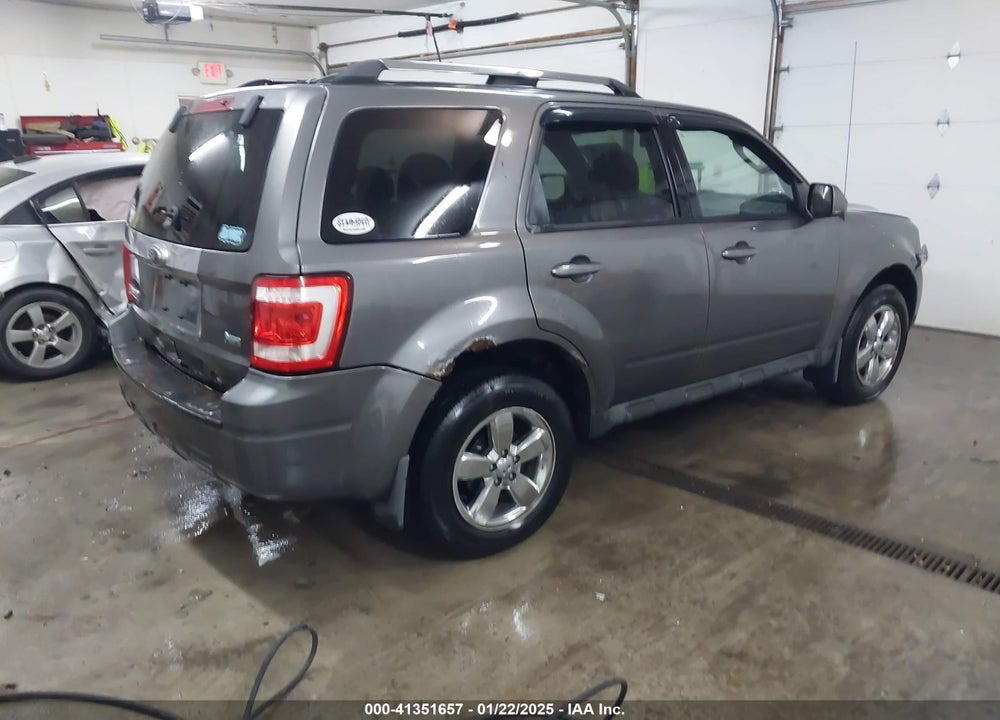 2010 FORD ESCAPE LIMITED VIN: 1FMCU9EG9AKB60780