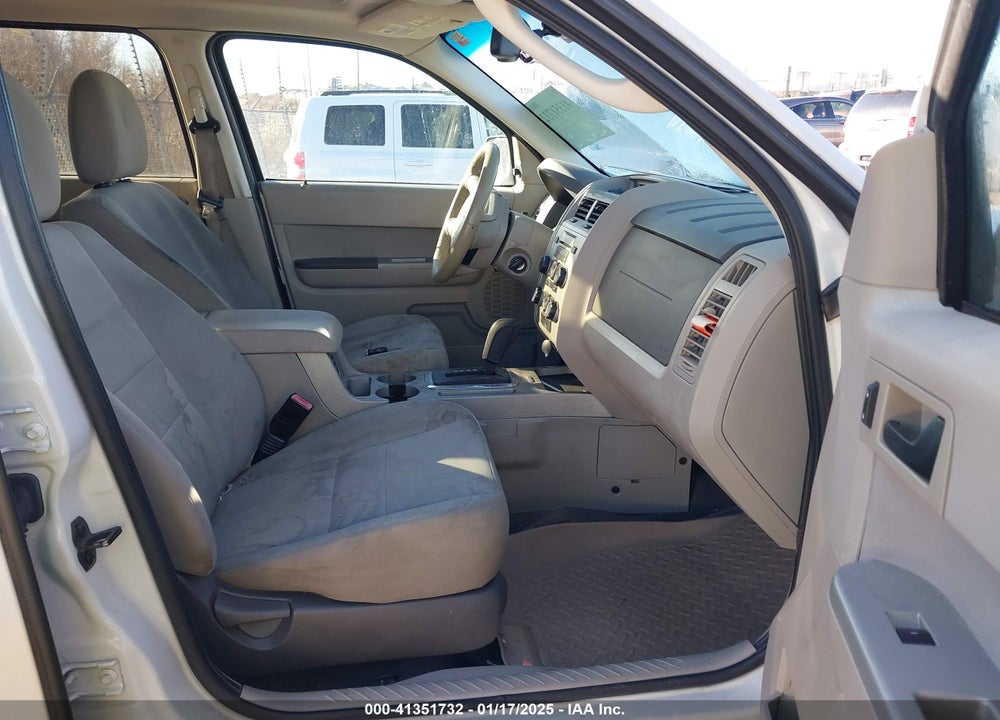 2011 FORD ESCAPE XLT VIN: 1FMCU0D70BKB70984