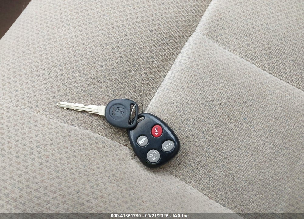 2001 SATURN LW300 VIN: 1G8JW82R41Y525279