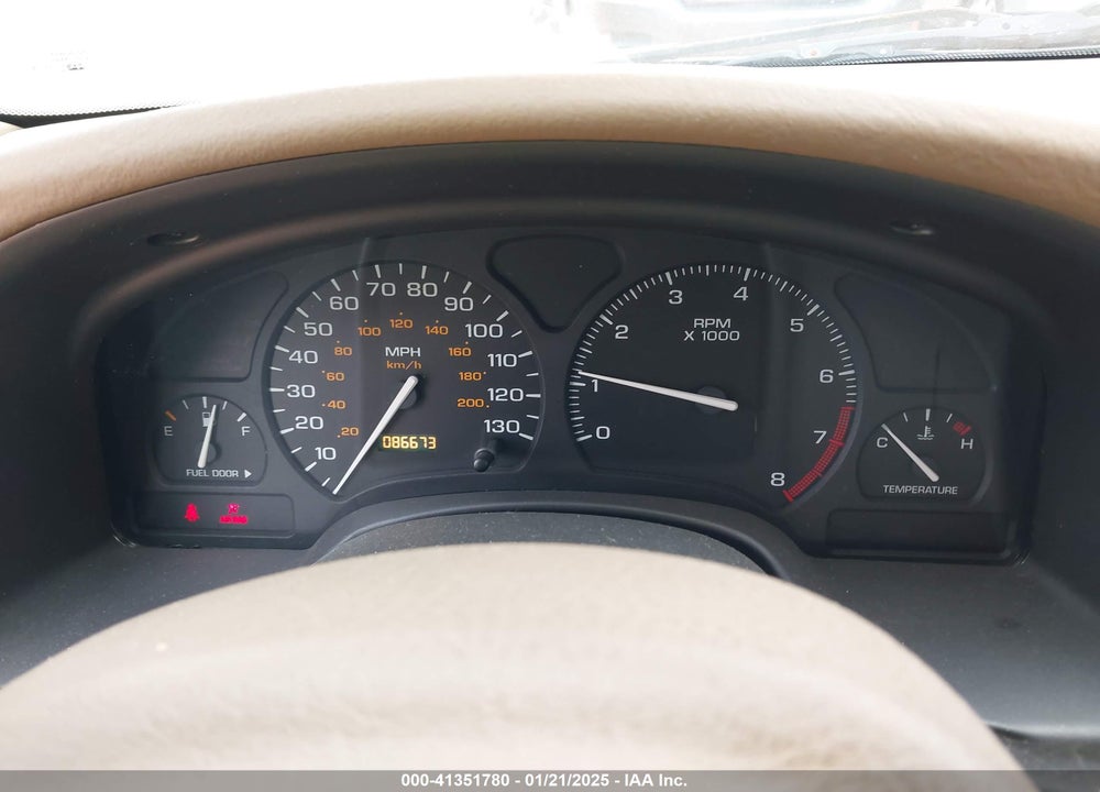 2001 SATURN LW300 VIN: 1G8JW82R41Y525279