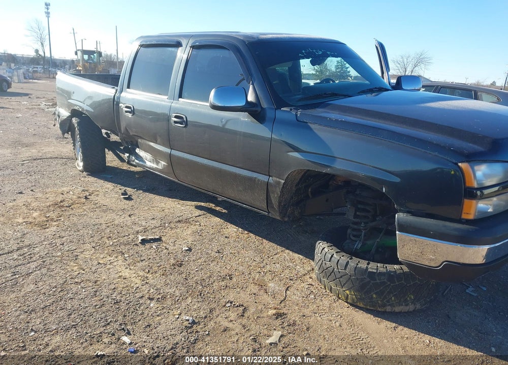 2005 CHEVROLET SILVERADO 1500 LS VIN: 2GCEC13T051374614
