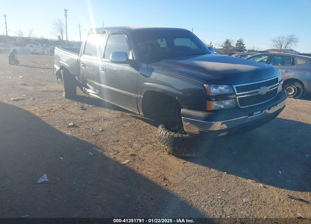 2005 CHEVROLET SILVERADO 1500 LS VIN: 2GCEC13T051374614