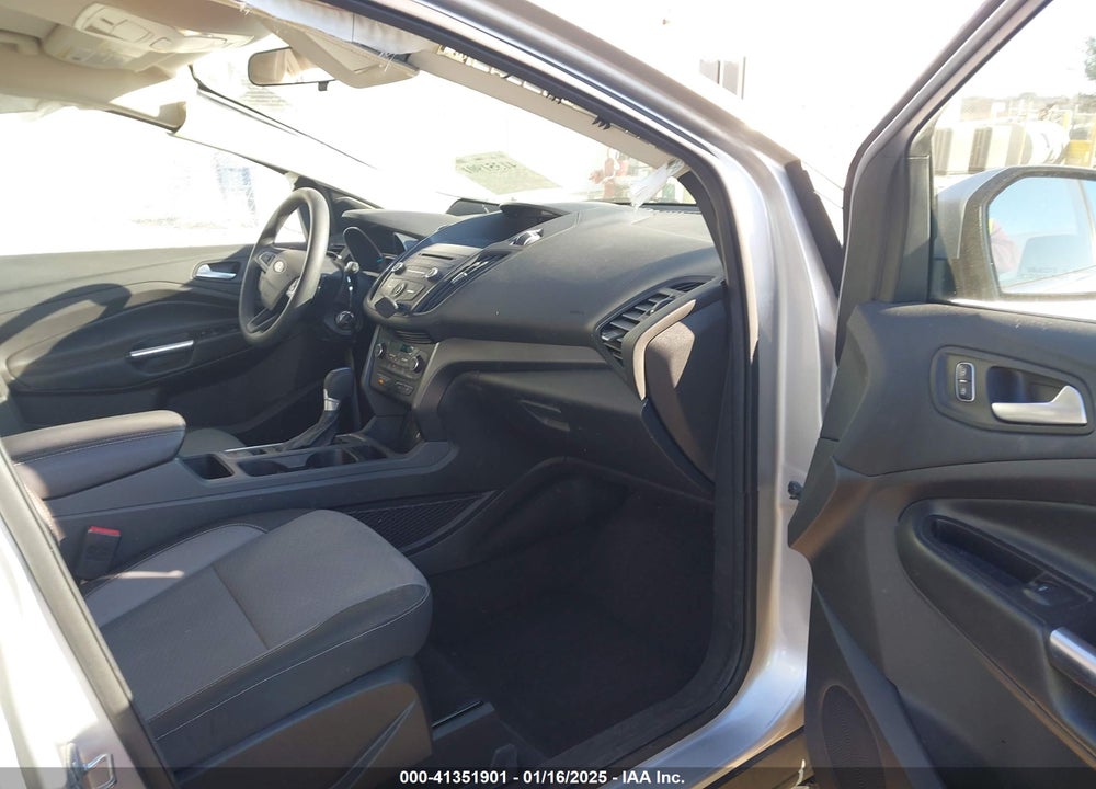 2017 FORD ESCAPE SE VIN: 1FMCU0GD1HUF05782