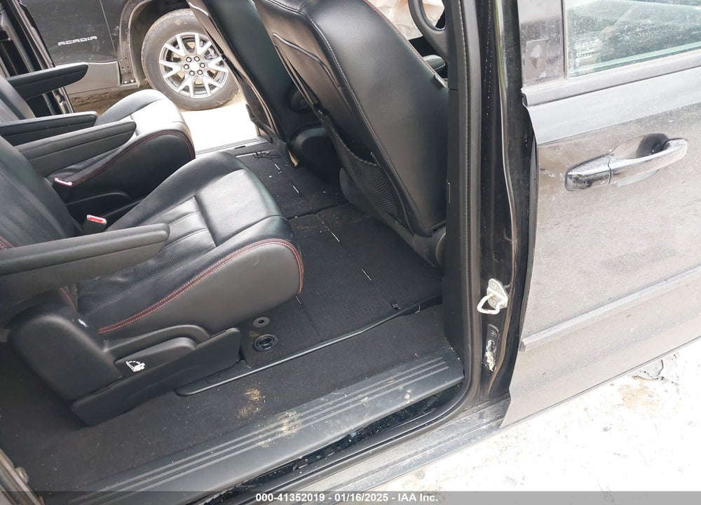 2014 DODGE GRAND CARAVAN R/T VIN: 2C4RDGEG8ER451314
