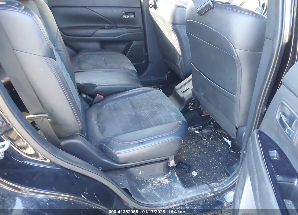 2020 MITSUBISHI OUTLANDER VIN: JA4AZ3A36LZ031803