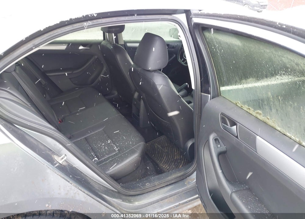 2017 VOLKSWAGEN JETTA VIN: 3VWB67AJ3HM317042