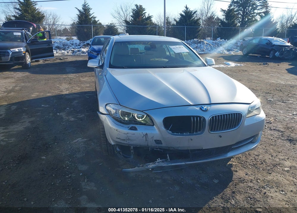 2011 BMW 528I VIN: WBAFR1C57BC750071