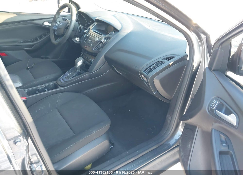 2017 FORD FOCUS VIN: 1FADP3F25HL272454