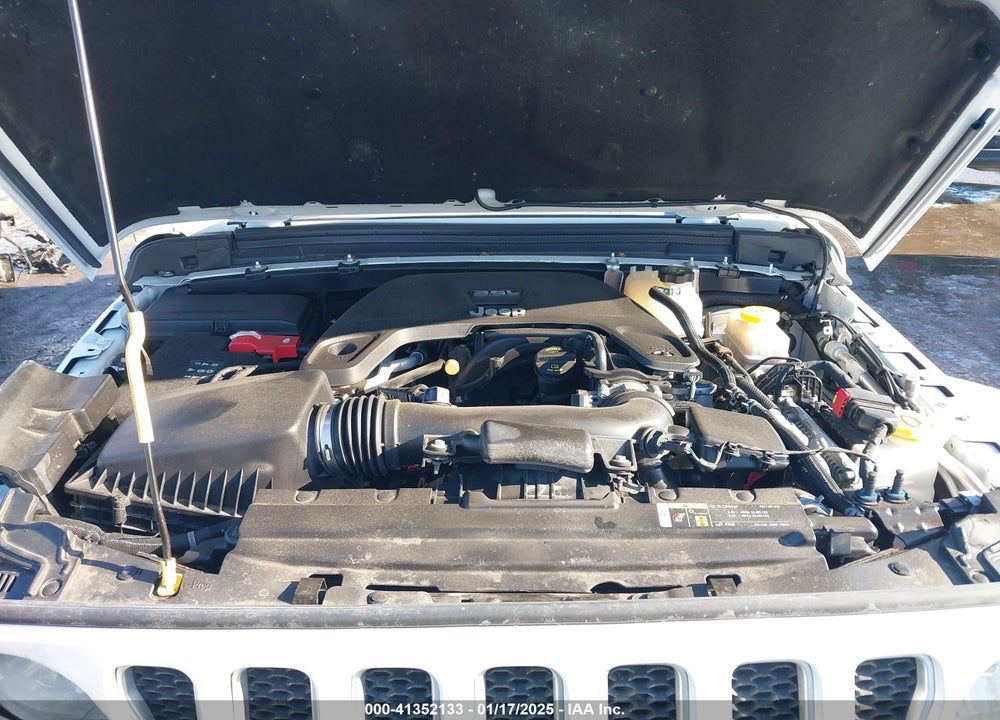 2018 JEEP WRANGLER UNLIMITED SAHARA 4X4 VIN: 1C4HJXEG2JW316271