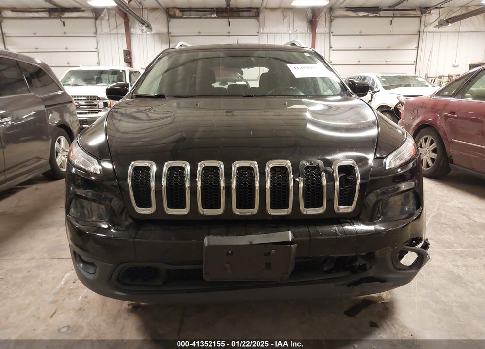 2017 JEEP CHEROKEE LATITUDE 4X4 VIN: 1C4PJMCB1HW607937