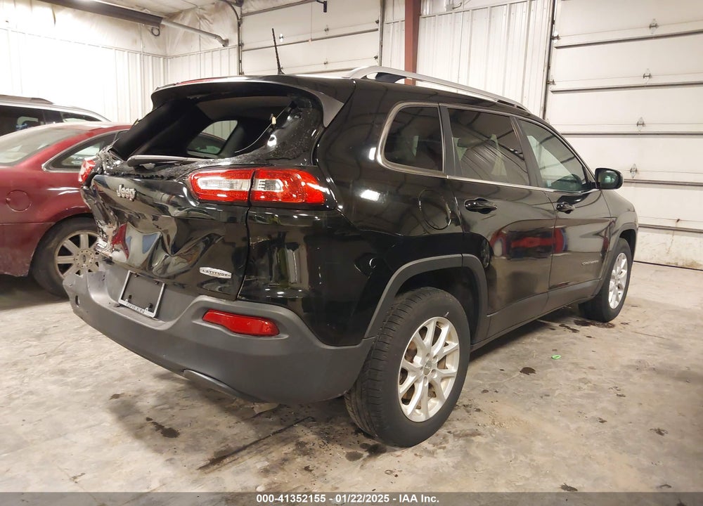 2017 JEEP CHEROKEE LATITUDE 4X4 VIN: 1C4PJMCB1HW607937