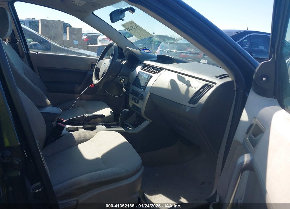 2010 FORD FOCUS VIN: 1FAHP3EN0AW299000
