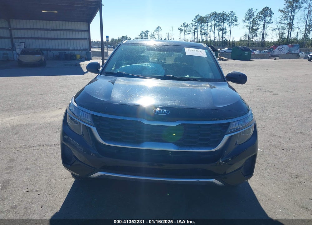 2021 KIA SELTOS LX VIN: KNDEPCAA1M7154630