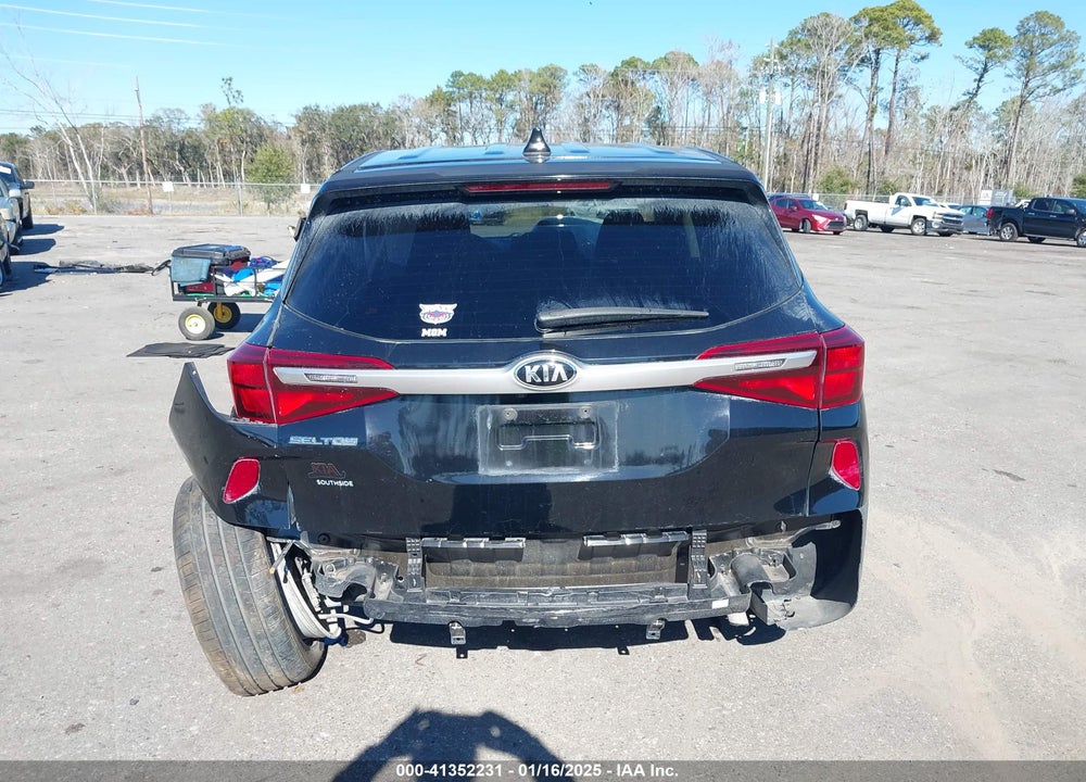 2021 KIA SELTOS LX VIN: KNDEPCAA1M7154630