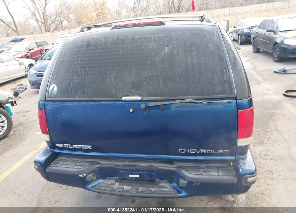 1999 CHEVROLET BLAZER LS VIN: 1GNDT13W0X2223207