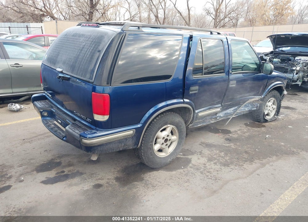 1999 CHEVROLET BLAZER LS VIN: 1GNDT13W0X2223207