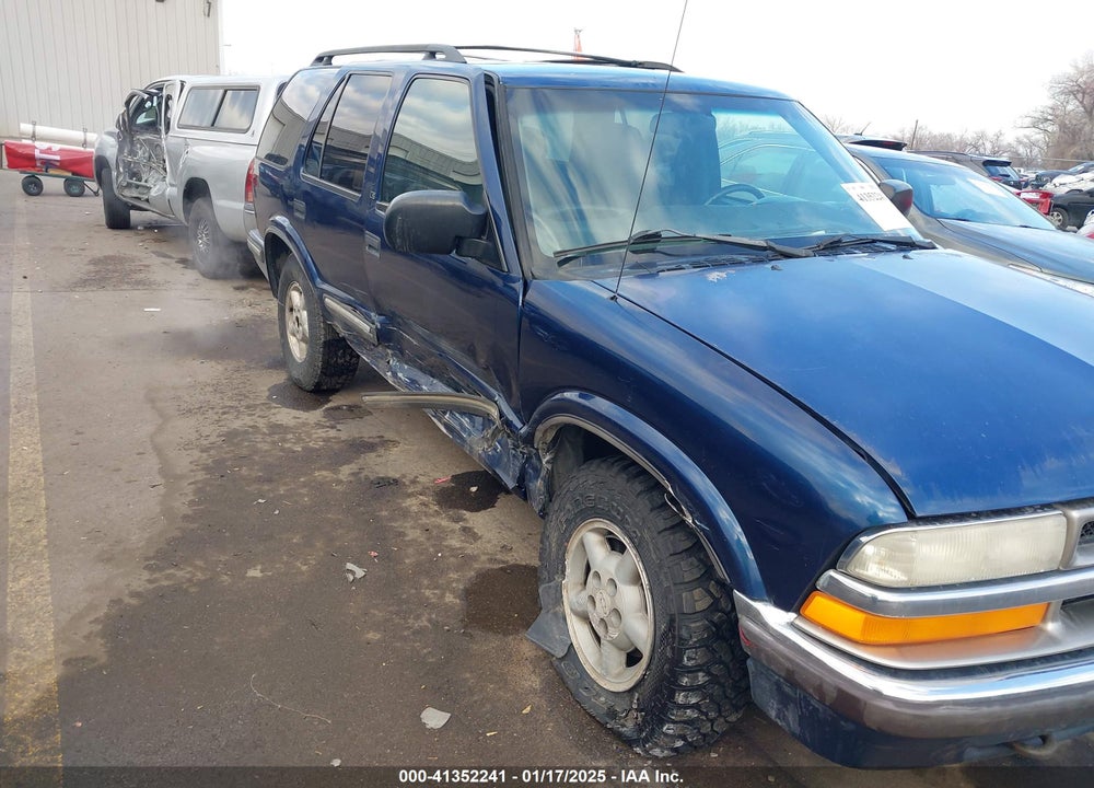 1999 CHEVROLET BLAZER LS VIN: 1GNDT13W0X2223207