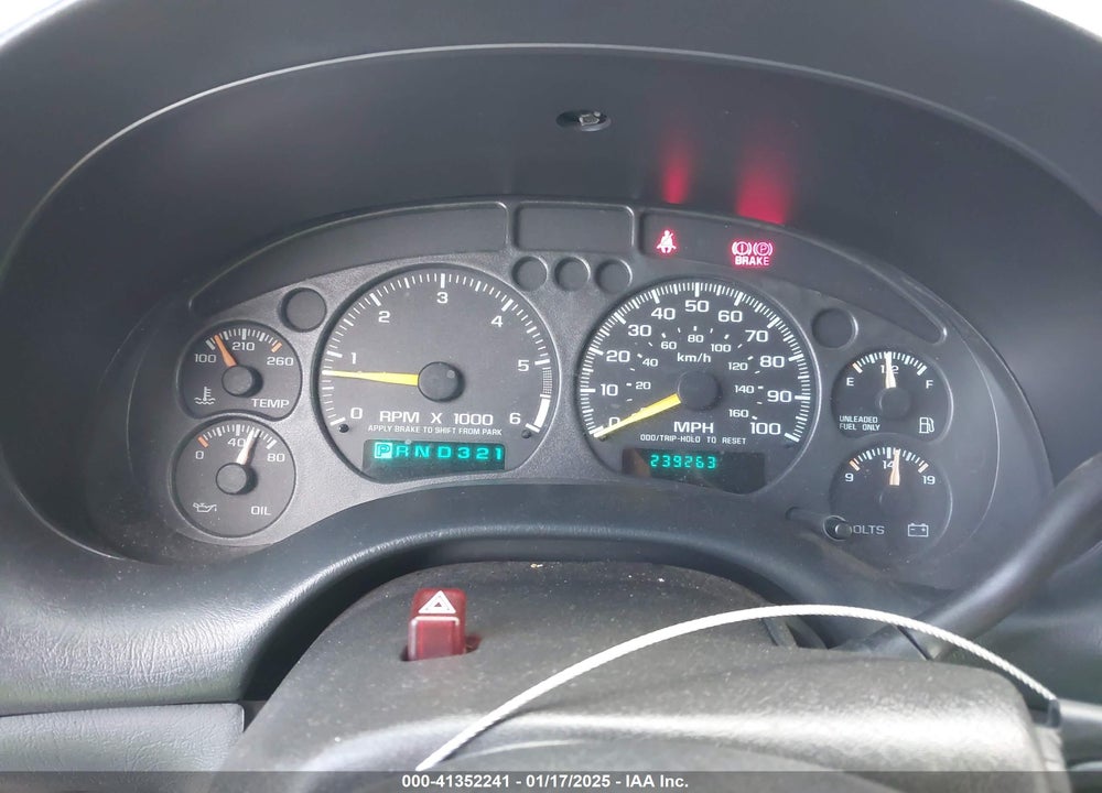 1999 CHEVROLET BLAZER LS VIN: 1GNDT13W0X2223207
