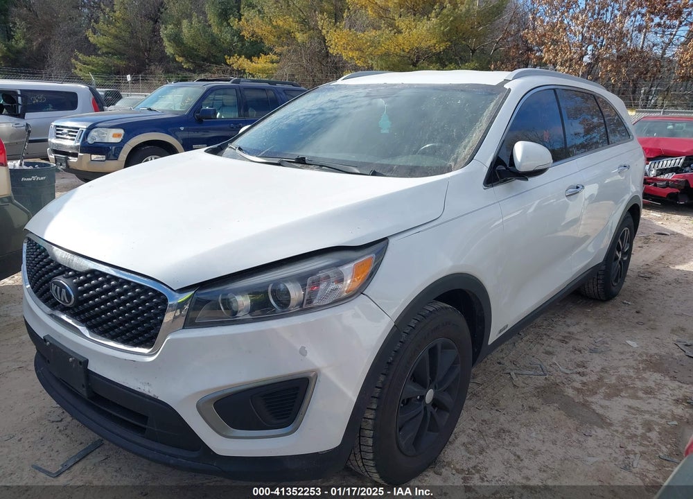 2016 KIA SORENTO 2.4L LX VIN: 5XYPGDA37GG109439
