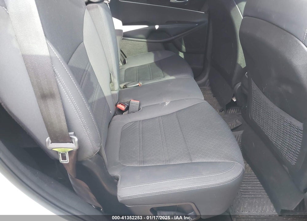 2016 KIA SORENTO 2.4L LX VIN: 5XYPGDA37GG109439