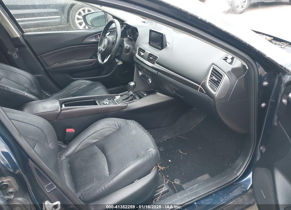 2018 MAZDA 3 VIN: 3MZBN1W39JM174209