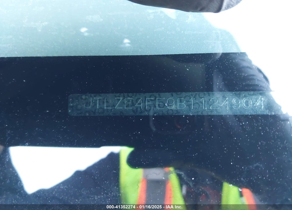 2011 SCION XB VIN: JTLZE4FE9B1124904