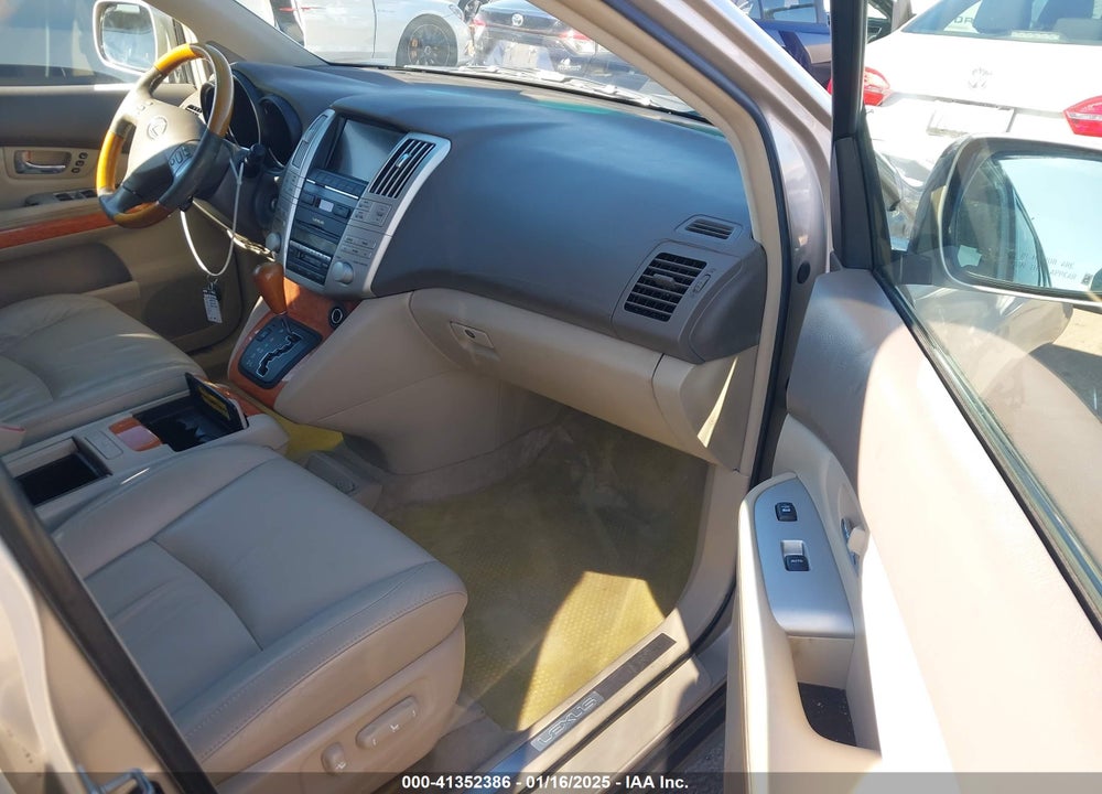 2005 LEXUS RX 330 VIN: JTJGA31U550047785