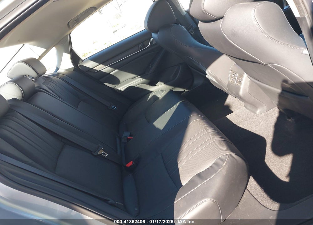 2018 HONDA ACCORD EX-L 2.0T VIN: 1HGCV2F52JA039134