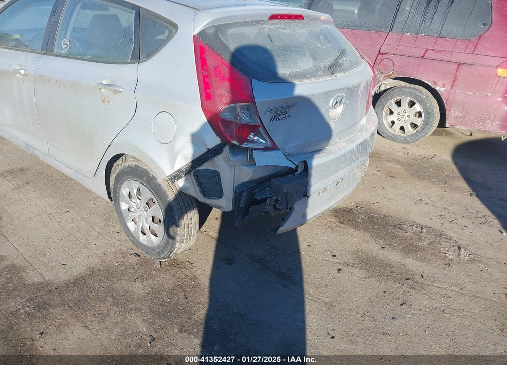 2017 HYUNDAI ACCENT VIN: KMHCT5AE4HU325679