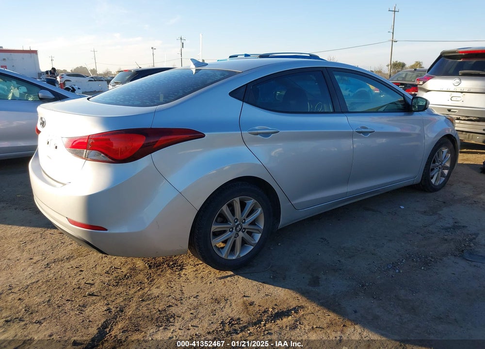2014 HYUNDAI ELANTRA SE VIN: 5NPDH4AE9EH499435