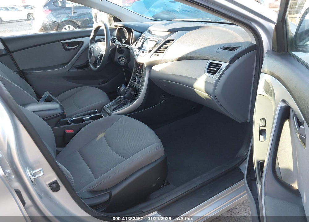 2014 HYUNDAI ELANTRA SE VIN: 5NPDH4AE9EH499435