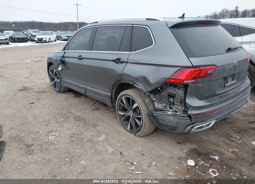 2022 VOLKSWAGEN TIGUAN 2.0T SEL R-LINE VIN: 3VV4B7AX1NM159048