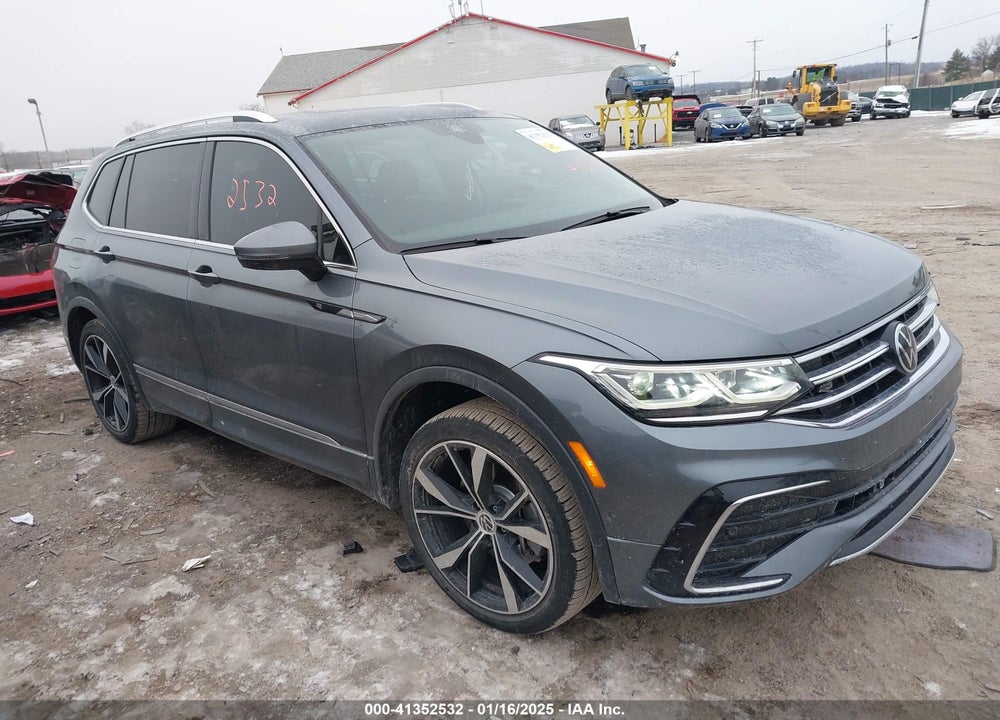 2022 VOLKSWAGEN TIGUAN 2.0T SEL R-LINE VIN: 3VV4B7AX1NM159048
