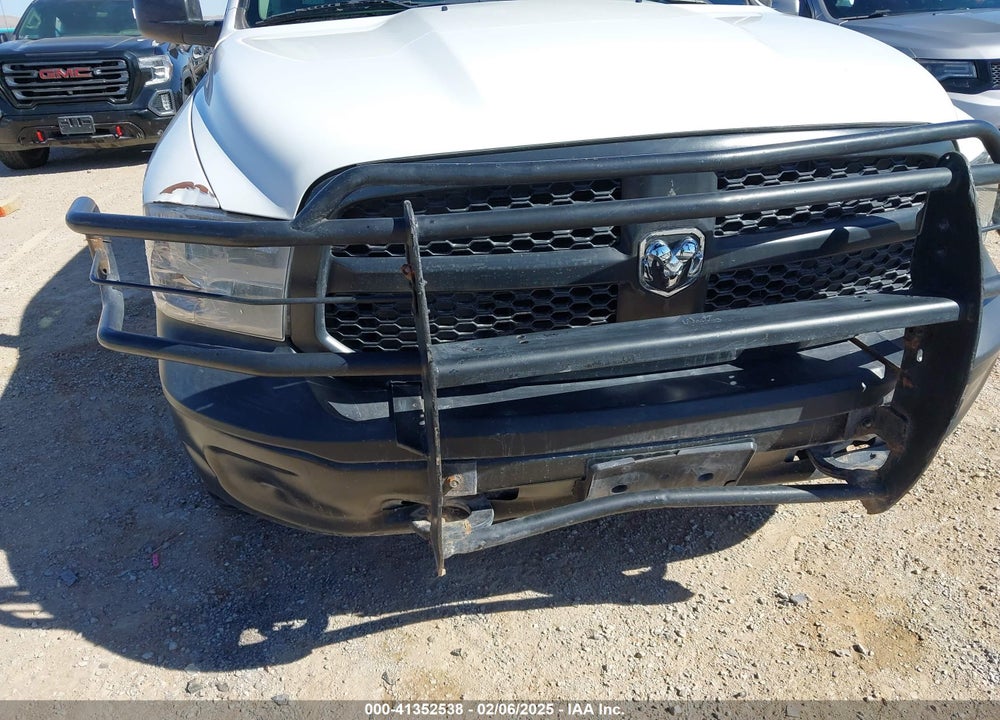2019 RAM 1500 CLASSIC VIN: 1C6RR7ST4KS599738