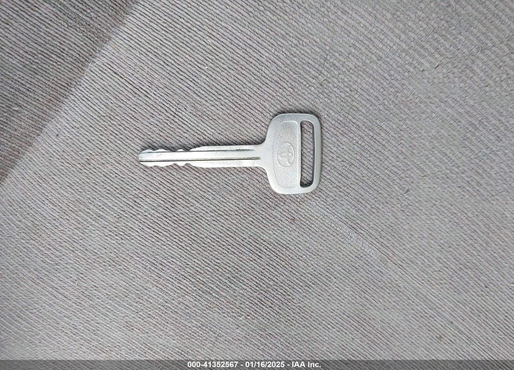 2002 TOYOTA TACOMA VIN: 5TEWM72N32Z087850