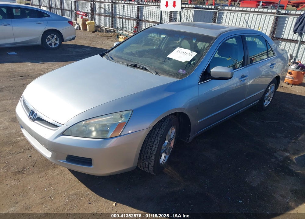 2007 HONDA ACCORD 2.4 EX VIN: 1HGCM567X7A043270