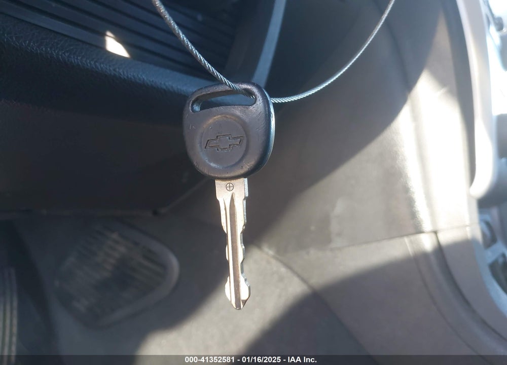 2010 CHEVROLET TRAVERSE LT VIN: 1GNLVFED8AS110854