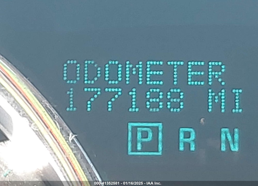 2010 CHEVROLET TRAVERSE LT VIN: 1GNLVFED8AS110854