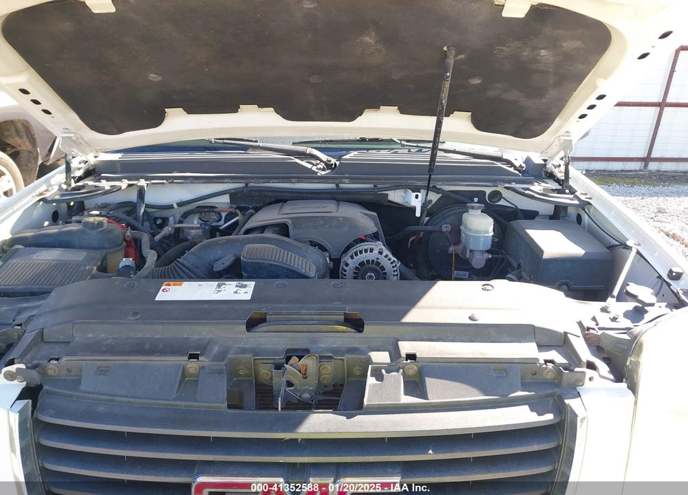 2011 GMC YUKON SLE VIN: 1GKS1AE01BR357646