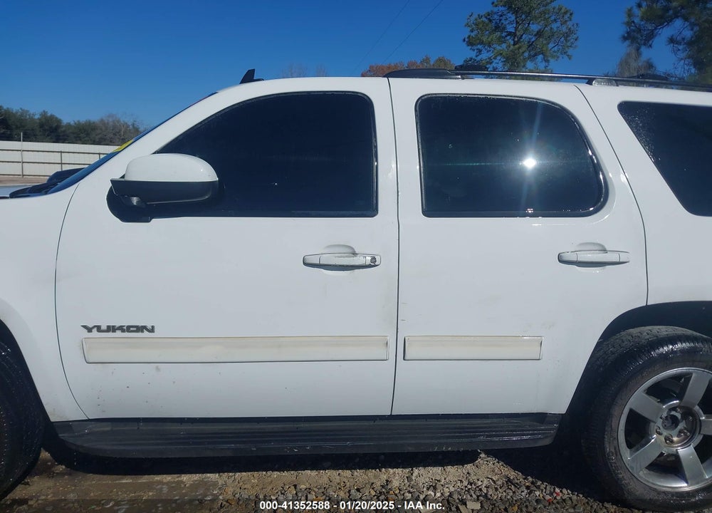 2011 GMC YUKON SLE VIN: 1GKS1AE01BR357646