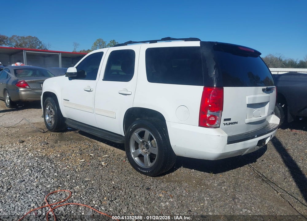2011 GMC YUKON SLE VIN: 1GKS1AE01BR357646