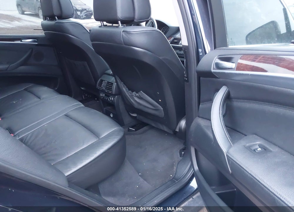 2009 BMW X5 XDRIVE48I VIN: 5UXFE835X9L309244