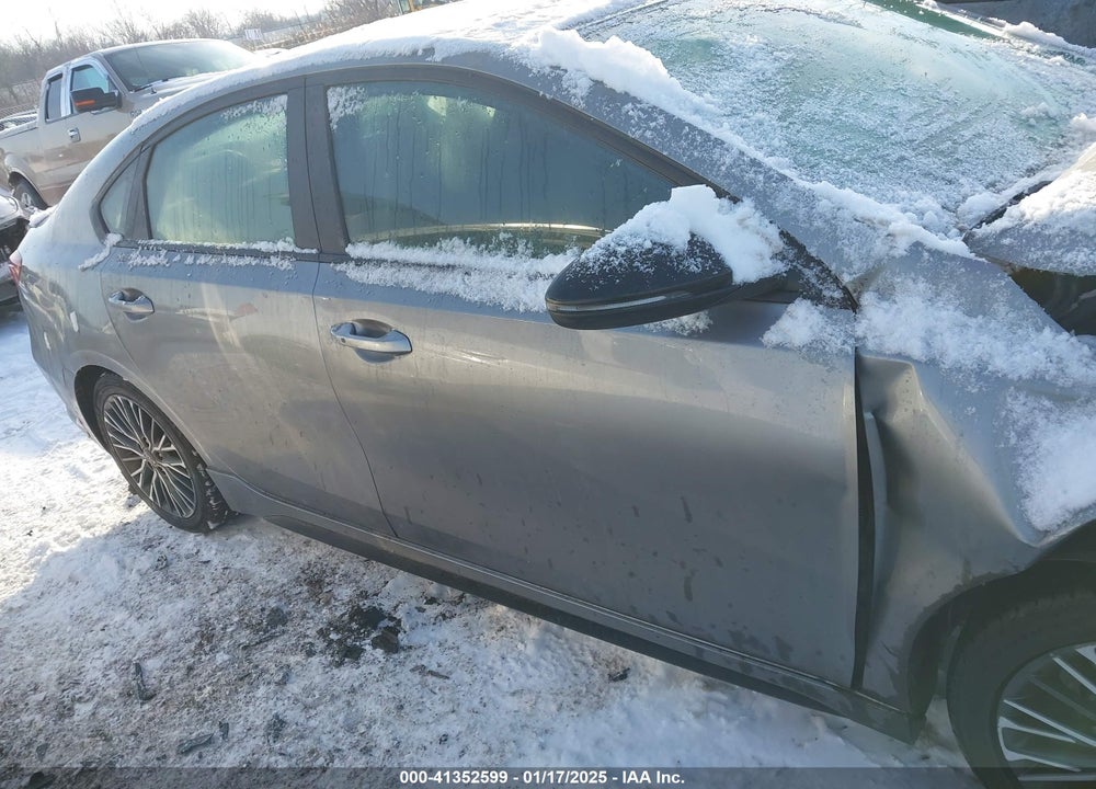 2023 KIA FORTE VIN: 3KPF54AD8PE636378