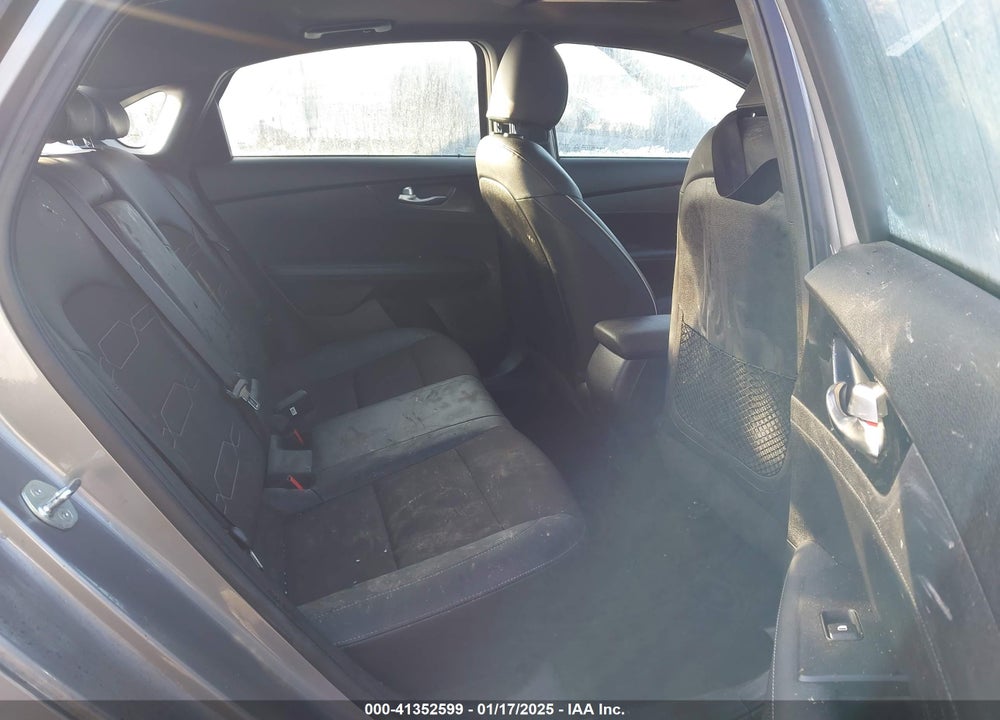 2023 KIA FORTE VIN: 3KPF54AD8PE636378