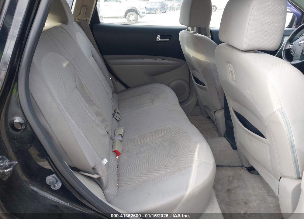 2014 NISSAN ROGUE SELECT S VIN: JN8AS5MV4EW200163