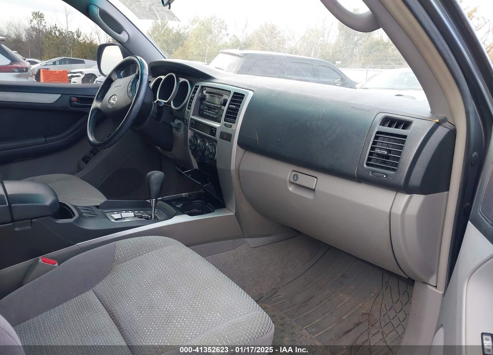 2005 TOYOTA 4RUNNER SR5 V6 VIN: JTEZU14R550049093