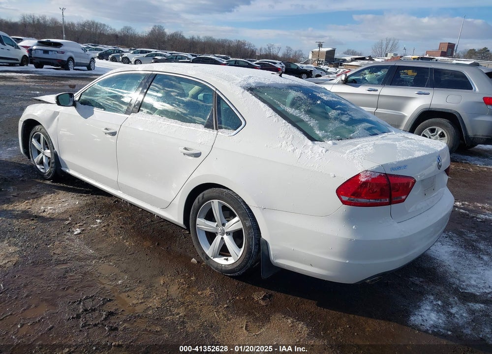 2015 VOLKSWAGEN PASSAT 1.8T SE VIN: 1VWBT7A35FC033520