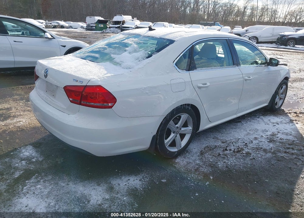 2015 VOLKSWAGEN PASSAT 1.8T SE VIN: 1VWBT7A35FC033520