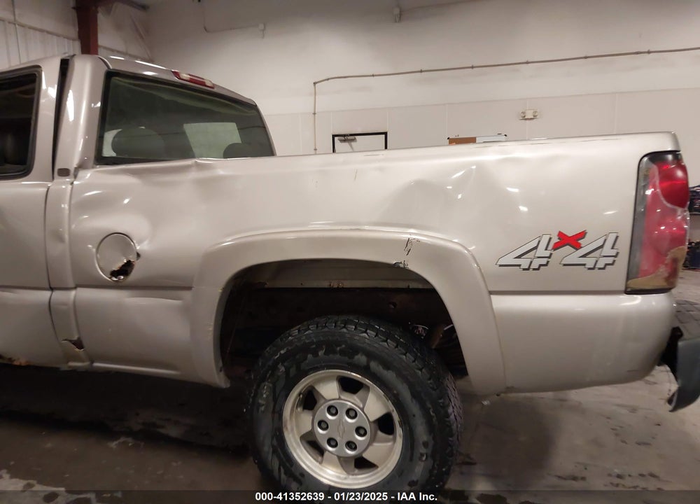 2004 CHEVROLET SILVERADO 1500 WORK TRUCK VIN: 1GCEK19T74E385021